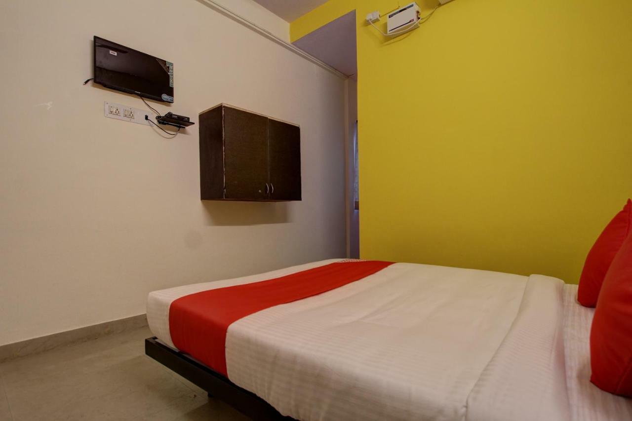 Oyo Flagship 36650 Tristar Inn Coimbatore Room photo